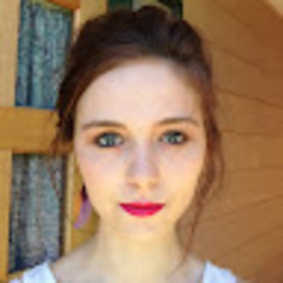 Meet your Posher, Abigail - Picture 1 of 1